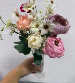 Lee Flora Review