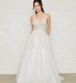 The Gown Connoisseur Review