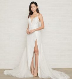 The Gown Connoisseur Review
