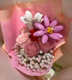 The Block Bouquets Review